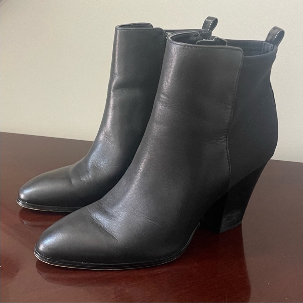 Donald J. Pliner Black Leather Sasse Ankle Boots 10M